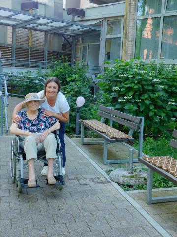 ZAPOSLENI SE TRUDIMO ZA DOSEGO ZADOVOLJSTVA PRI STANOVALCIH